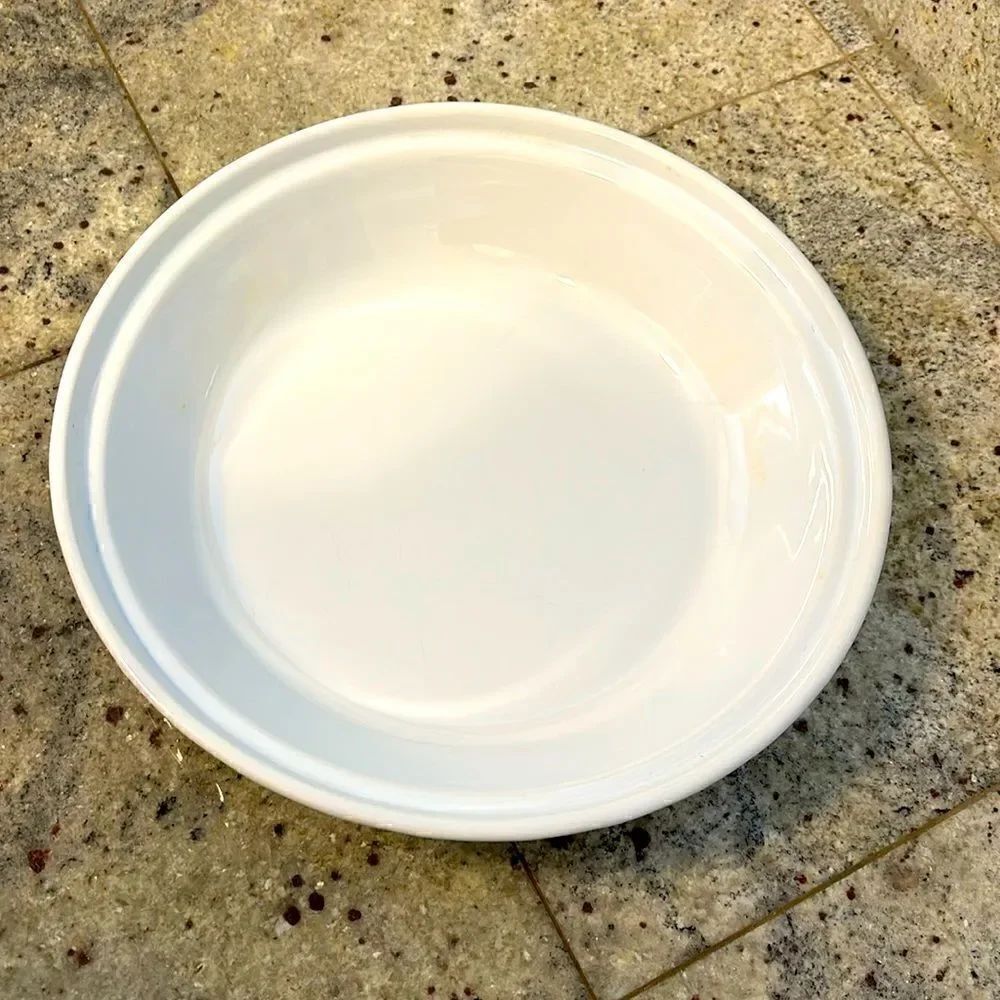 Chantal White Stoneware Deep Dish Pie Dish Pie Plate